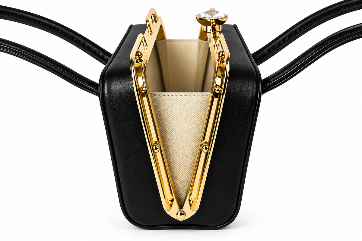 BAN MEI Quilted Frame Top-Handle Handbag